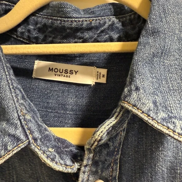 NWT! This season’s Moussy Vintage Blue Denim Tiered Leipsic Top - Picture 2 of 7